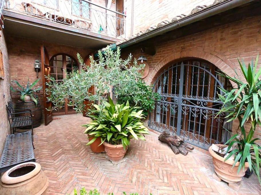 Вілла Casa Lazzaro Al Centro Di Сієна Екстер'єр фото
