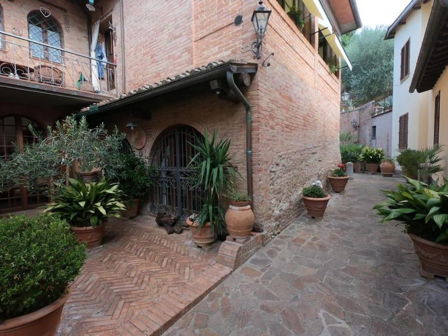 Вілла Casa Lazzaro Al Centro Di Сієна Екстер'єр фото
